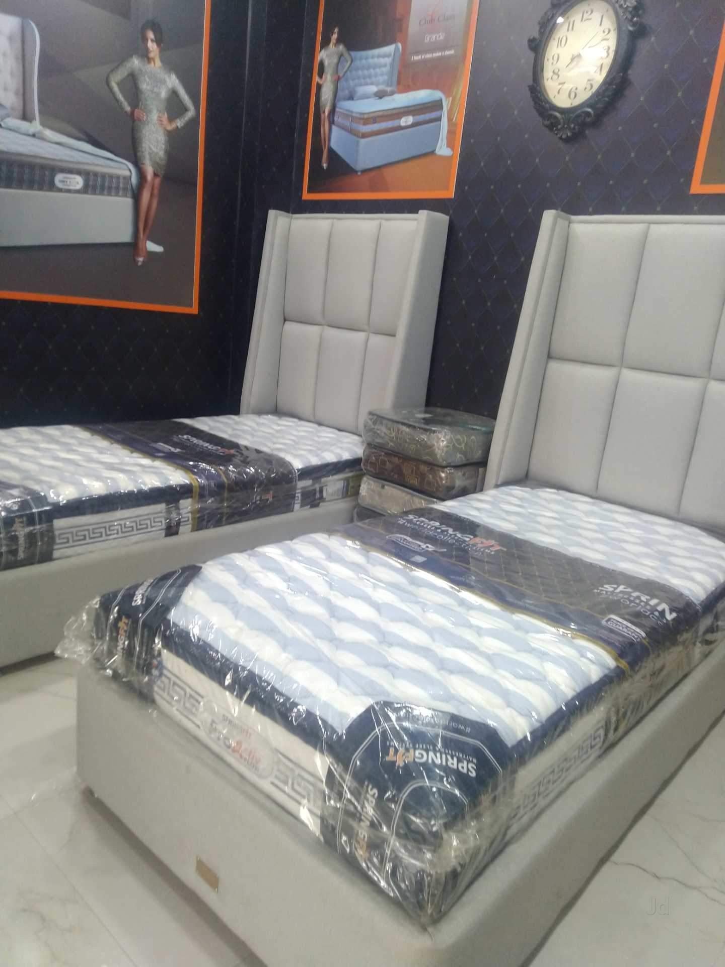 Mattress collection and beds